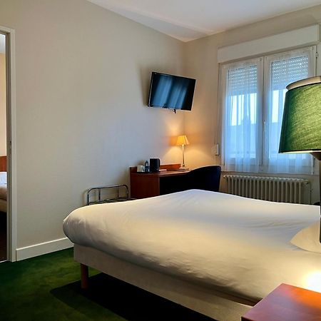 Logis Saint Louis Hotell La Suze-sur-Sarthe Exteriör bild
