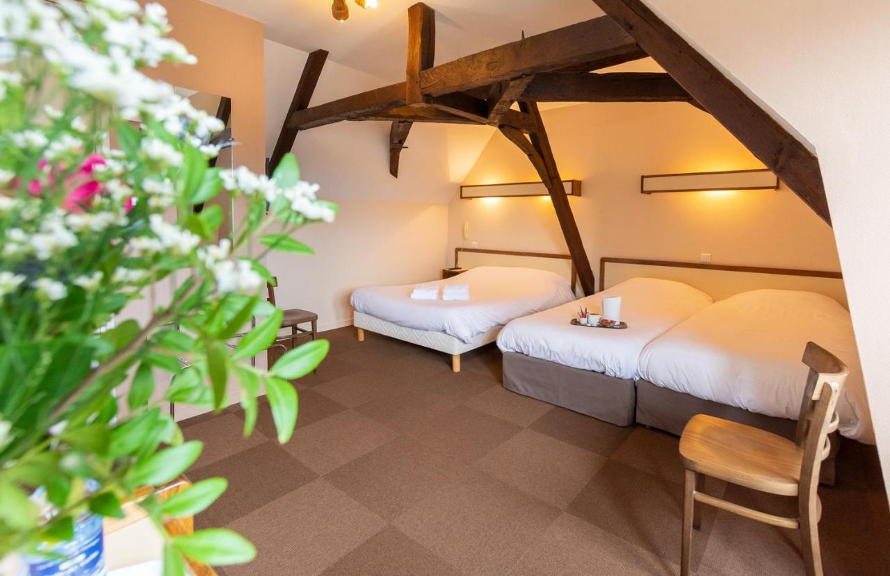 Logis Saint Louis Hotell La Suze-sur-Sarthe Exteriör bild