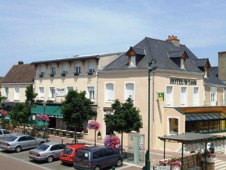 Logis Saint Louis Hotell La Suze-sur-Sarthe Exteriör bild